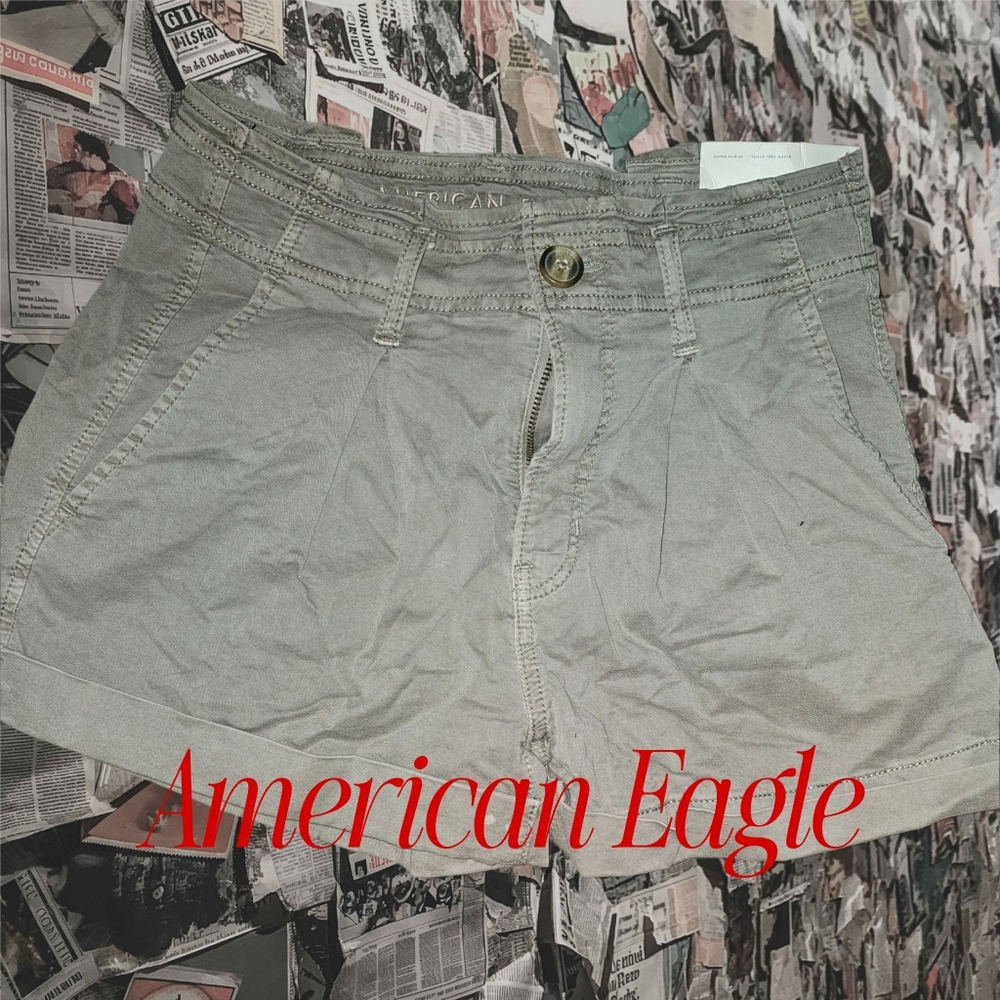 New American Eagle cargo shorts in khaki green, size 0! 🩳💚 #Shorts #Cargo 🤩✨